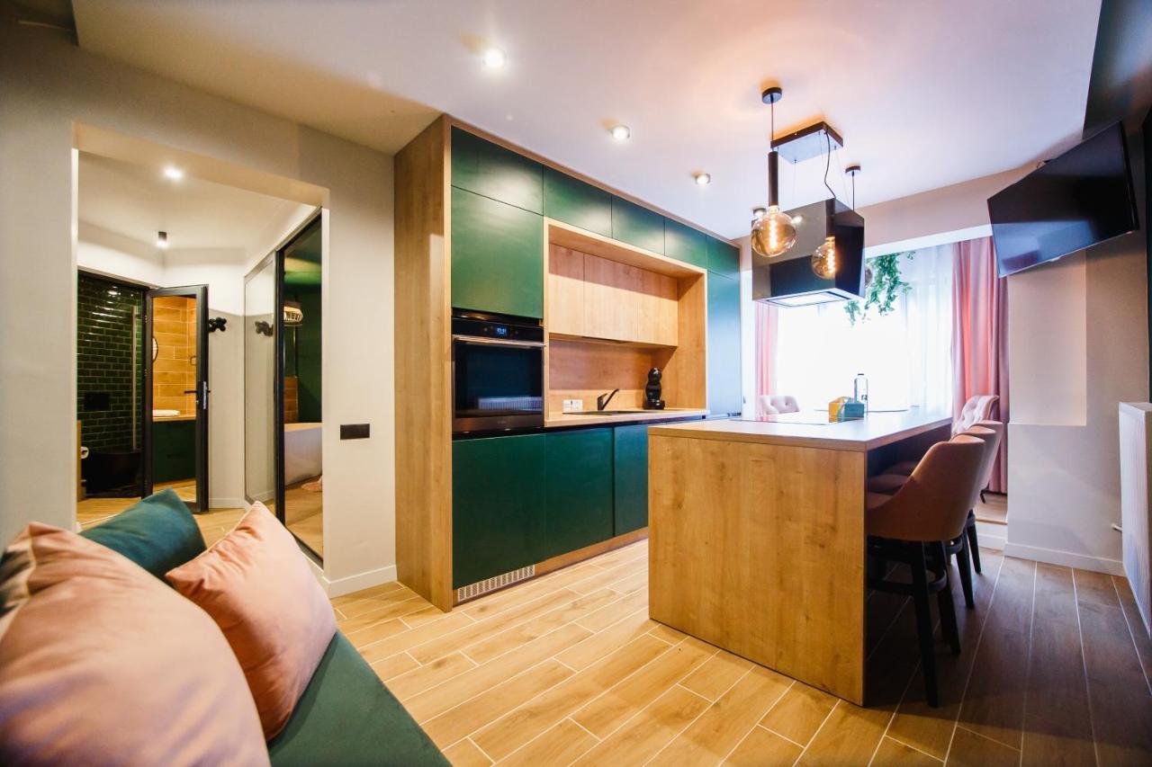 Green Velvet City Retreat Орадеа Екстериор снимка