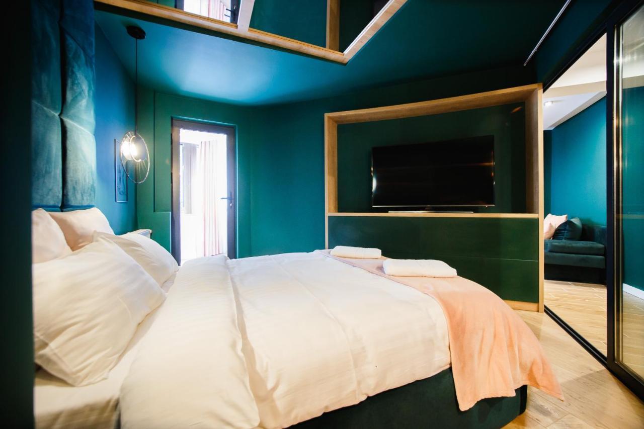 Green Velvet City Retreat Орадеа Екстериор снимка